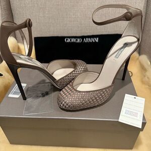 Georgio Armani elegant pumps size EU 38 and size EU 39, NWT